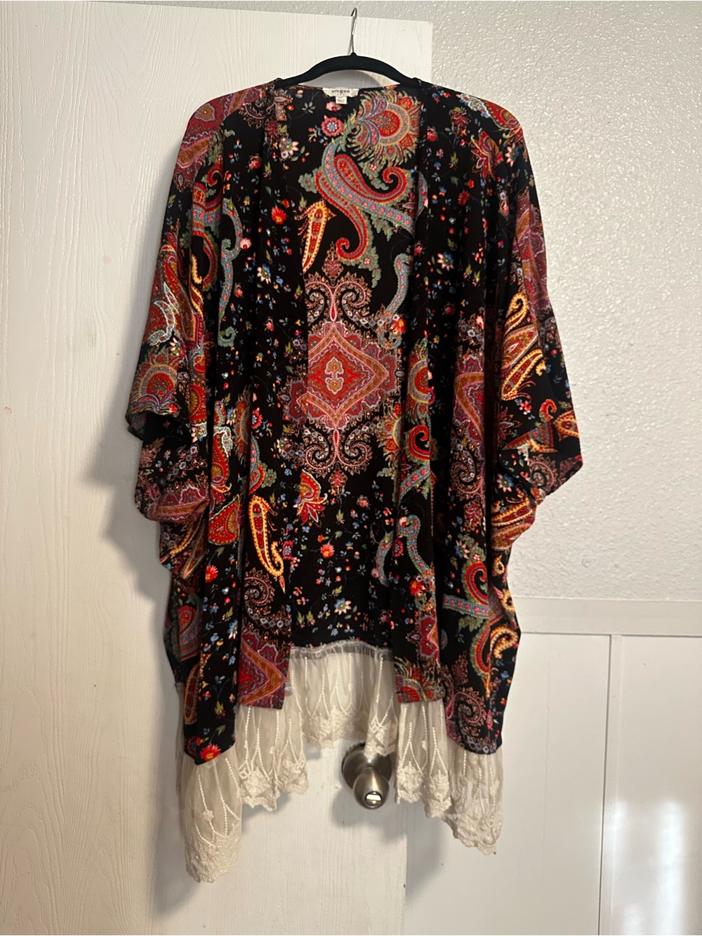 Umgee Black Paisley Kimono with Lace Trim